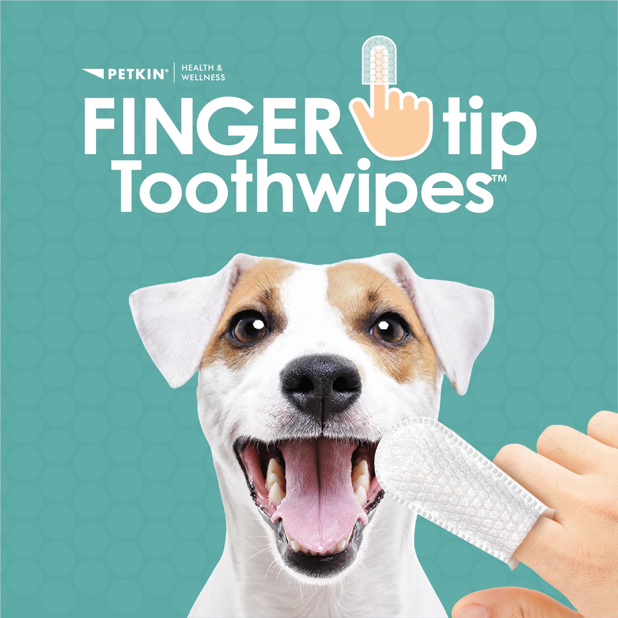 Petkin Fingertip sur doigt en action pour un brossage doux et efficace.