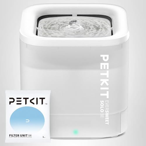 Filtre inclus PETKIT garantissant une eau plus propre pour votre animal.