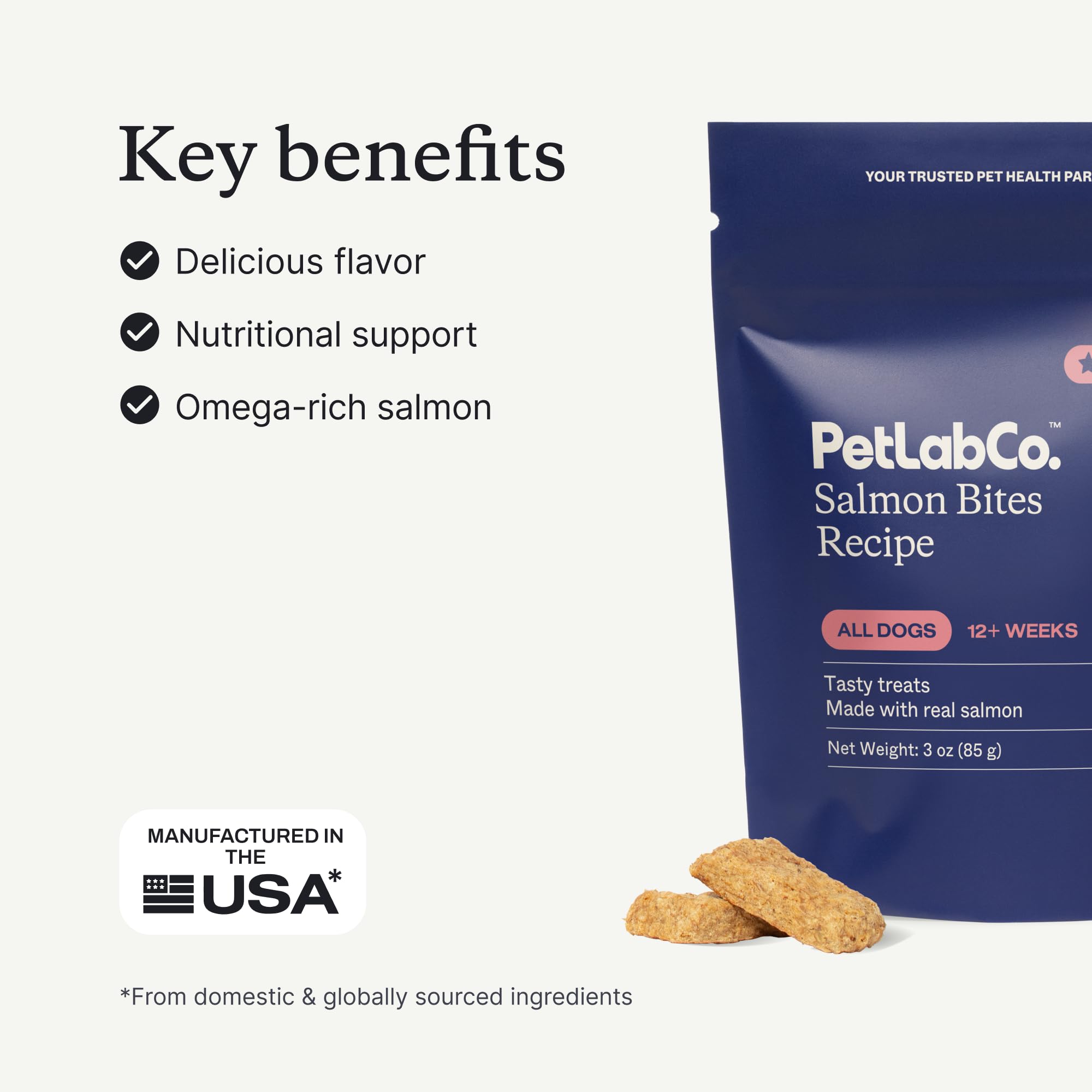 PetLab Co. Salmon Bites, texture douce facilitant les petites bouchées.