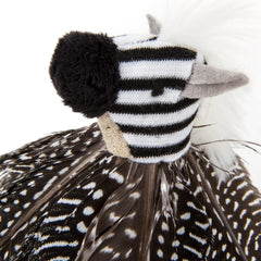 Jouet Petlinks HappyNip Zippy Zebra utilisant silvervine attire l'attention du chat.