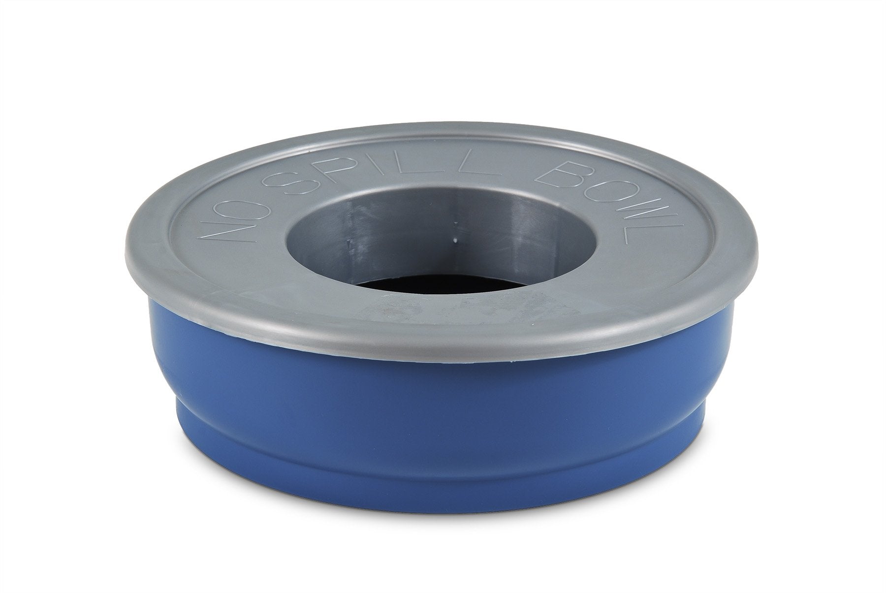 Bol Petmate bleu en voyage, portable et durable pour repas en déplacement.