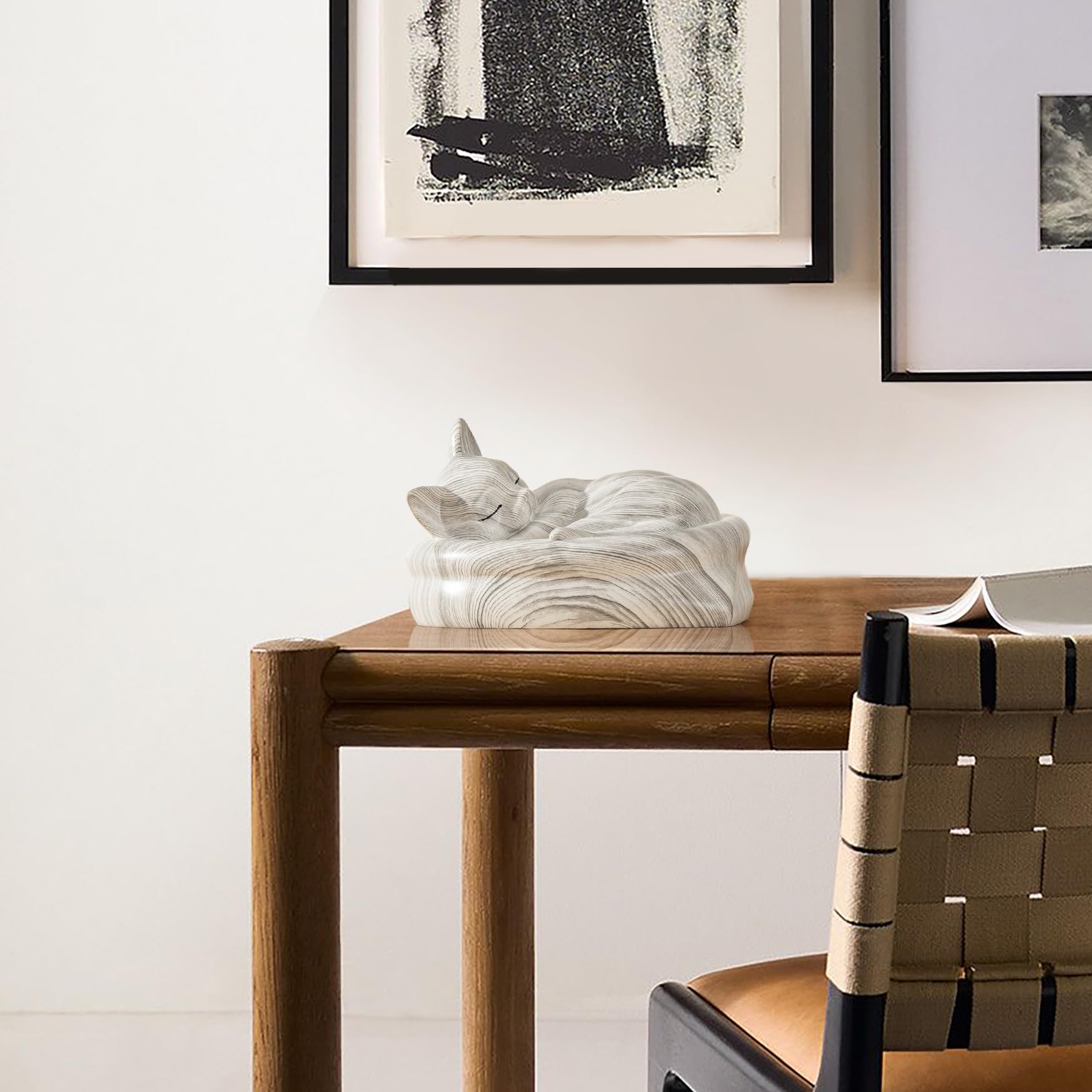 Urne PETQTBB blanche avec design classique, présentation élégante et respectueuse.