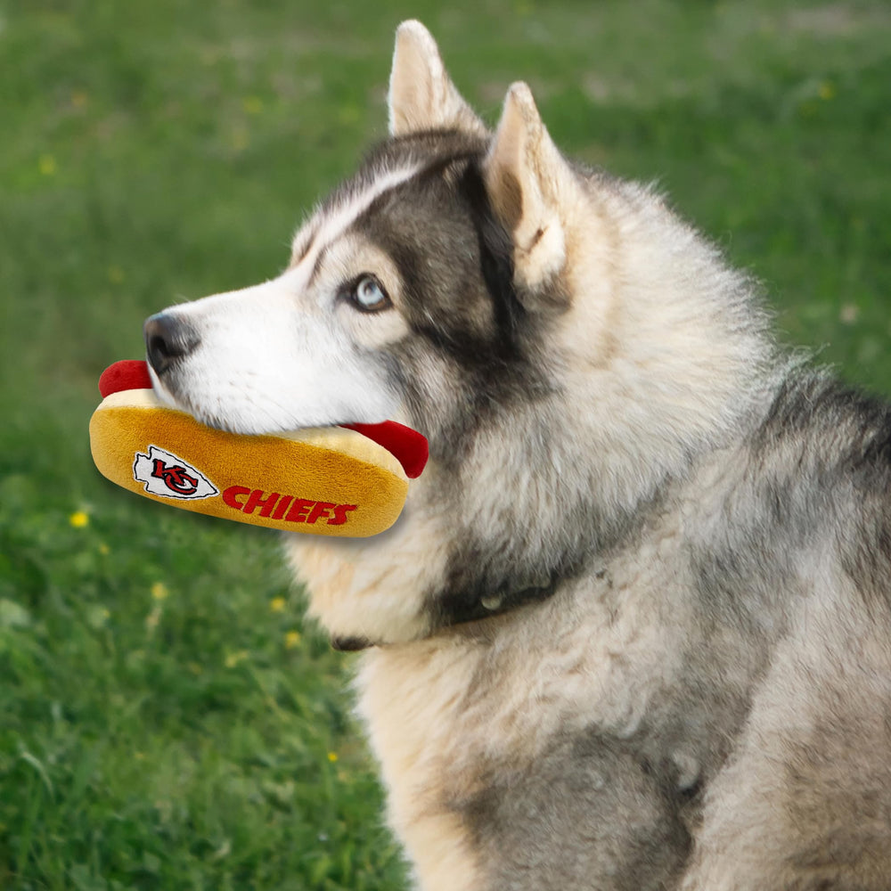 Pets First jouet peluche sur le thème du stade football NFL, stimulation et divertissement.
