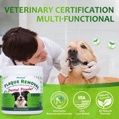 Versement de poudre Petstoral dans la nourriture du chien pour un apport quotidien sans effort.