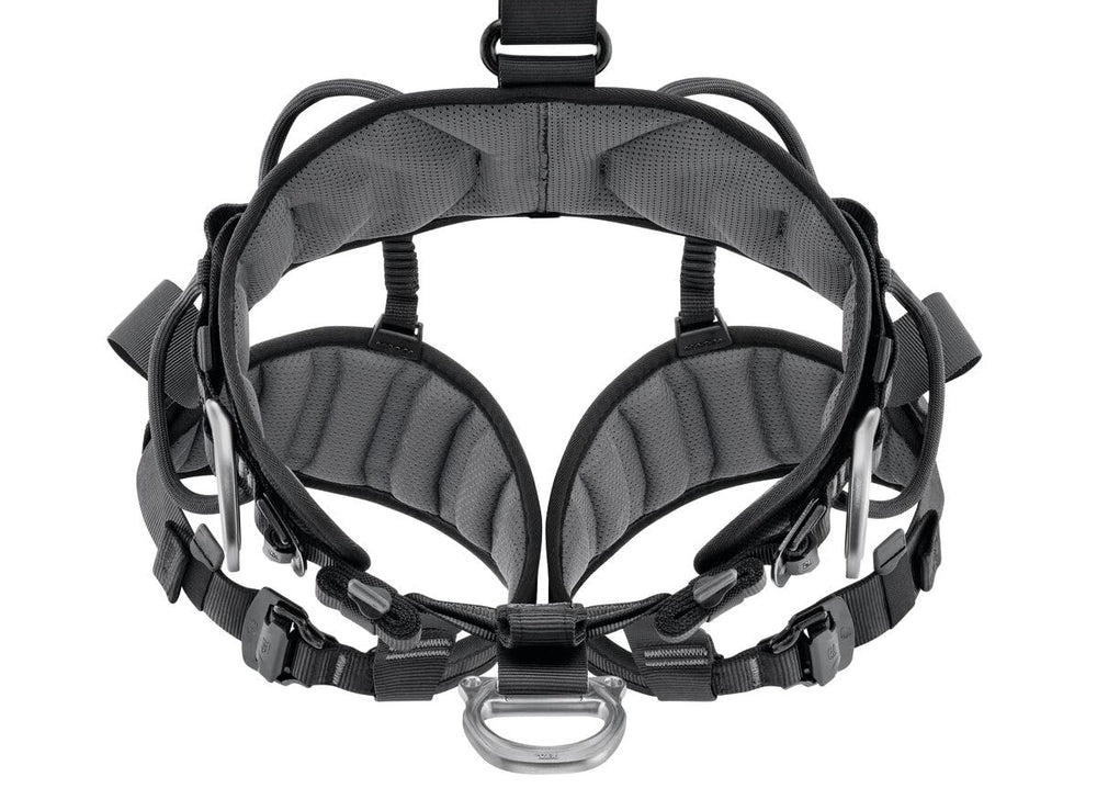 Ceinture et cuisses semi-rigides rembourrées pour un soutien lors des suspensions.