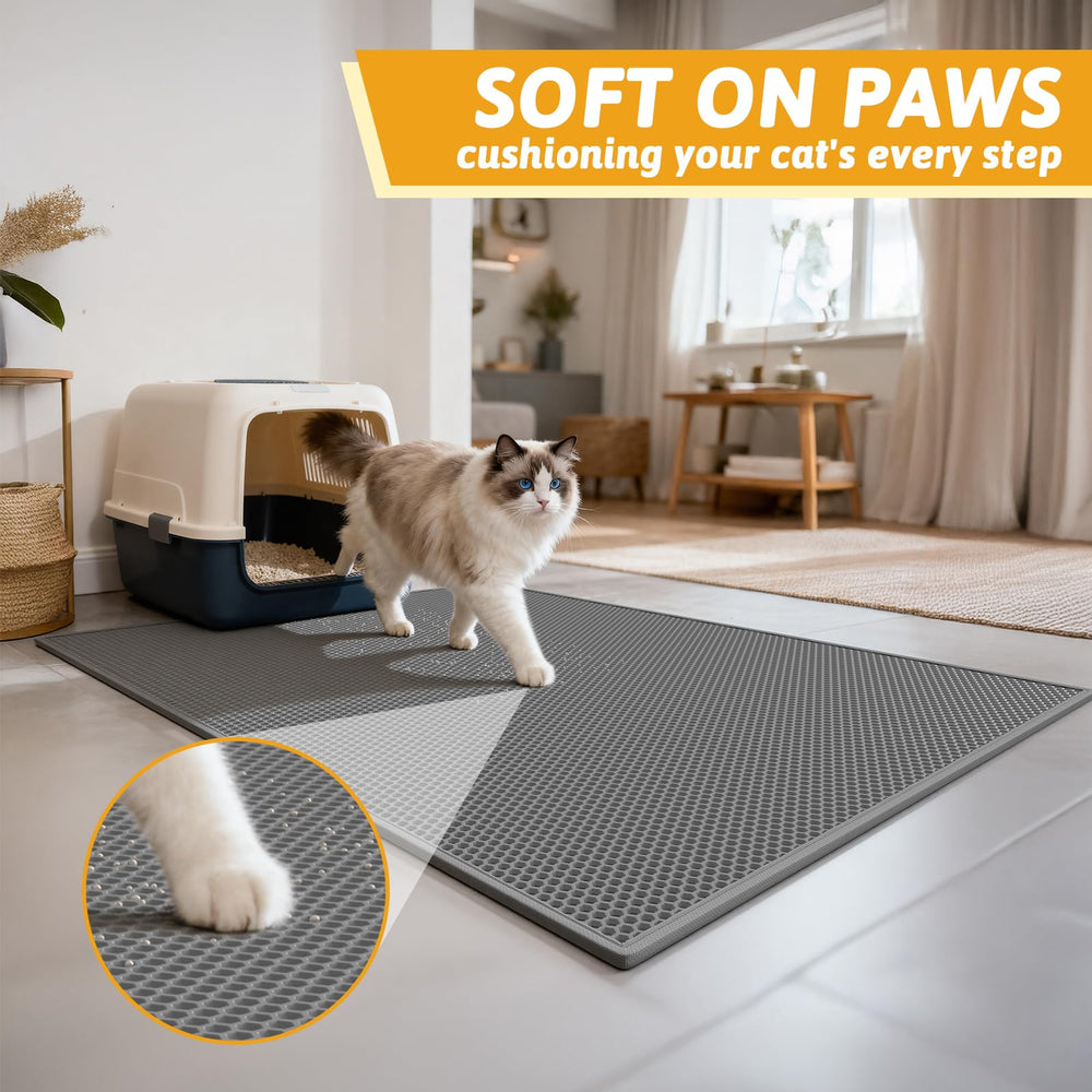 Pieviev tapis-litiere double-couche gris 47x36, doux pour les pattes et confort pour le chat.