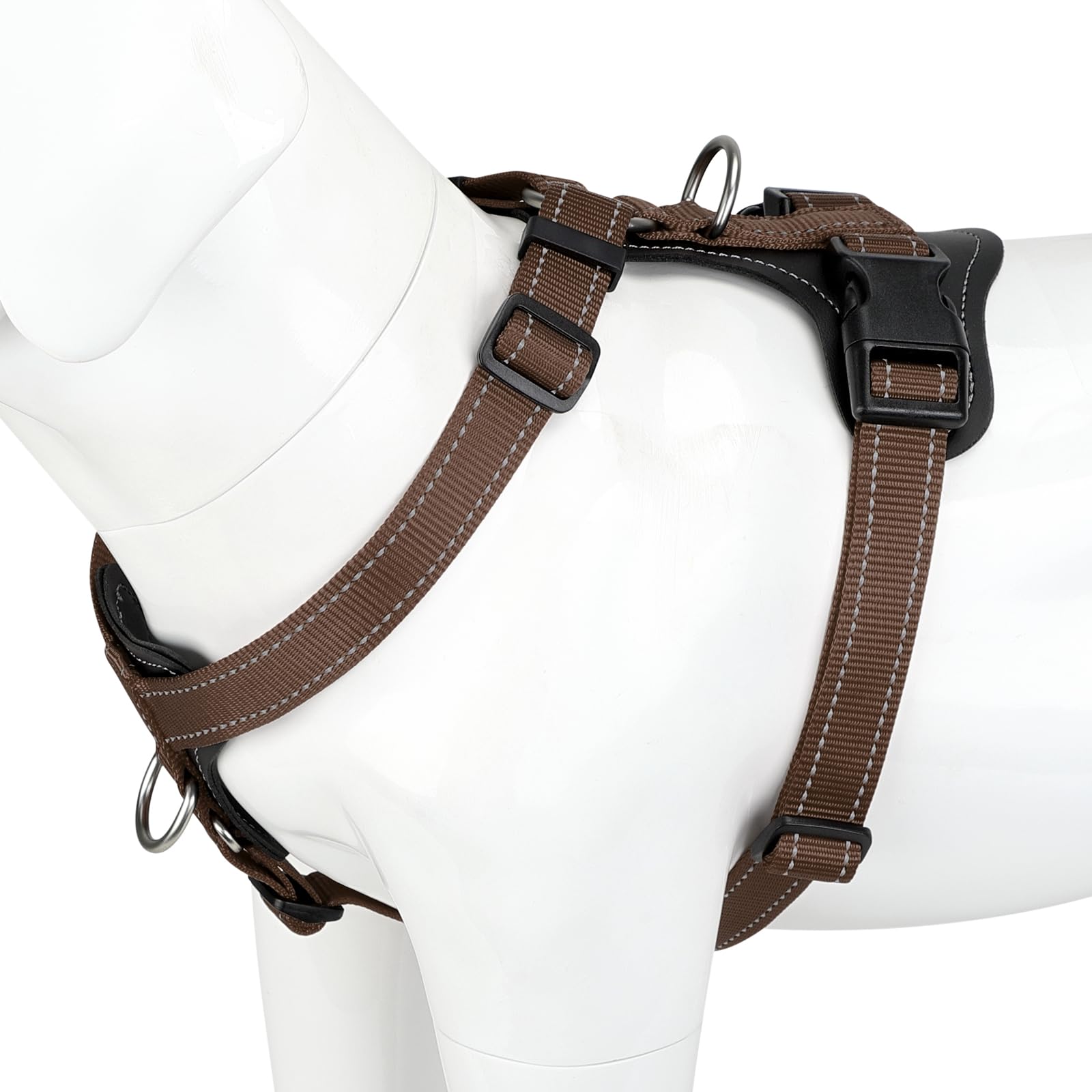 Harnais Plutus Pet antipull ajusté - vue avant pour un contrôle doux pendant l'entraînement.
