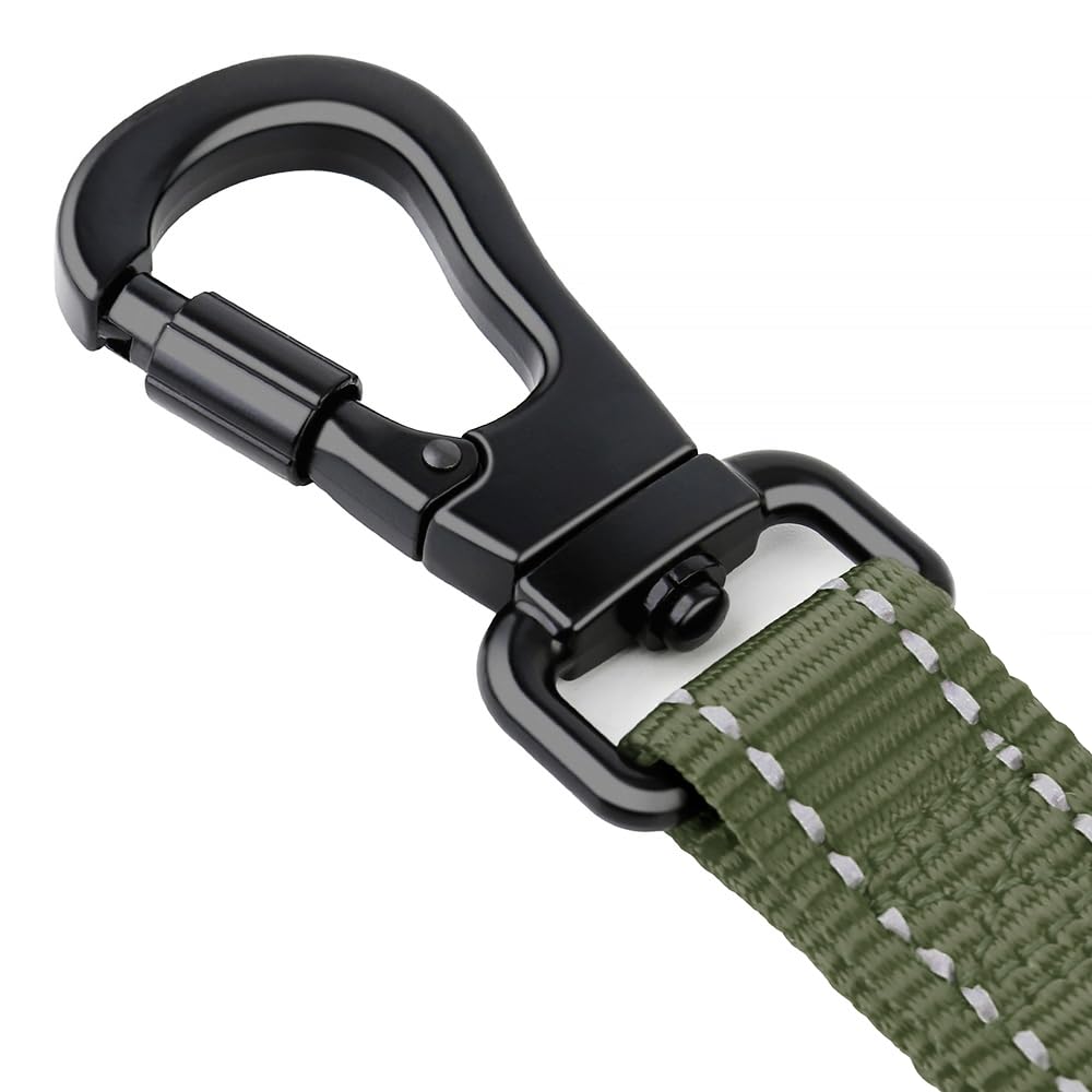 PLUTUS PET Longe Courte démontrant confort et durabilité pour promenades quotidiennes.