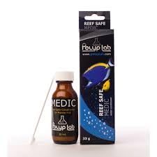 POLYPLAB MEDIC nourrit les poissons et facilite l'alimentation quotidienne en eau douce.