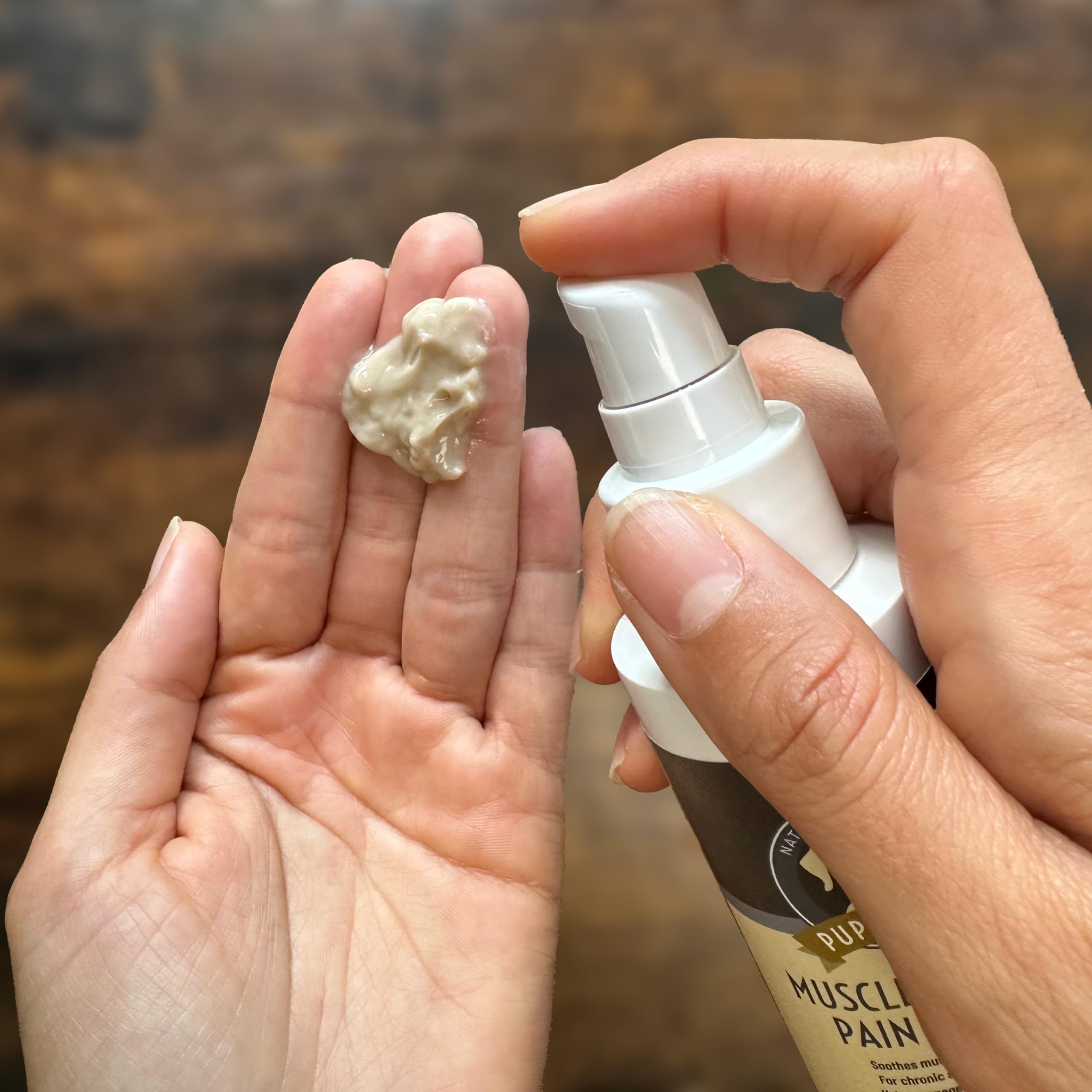 Puppy Lisa solution sans spray, préférée des chiens lors des séances de massage.