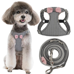 Harnais Puppytie sans tirage pour petit chien, confort et liberté.