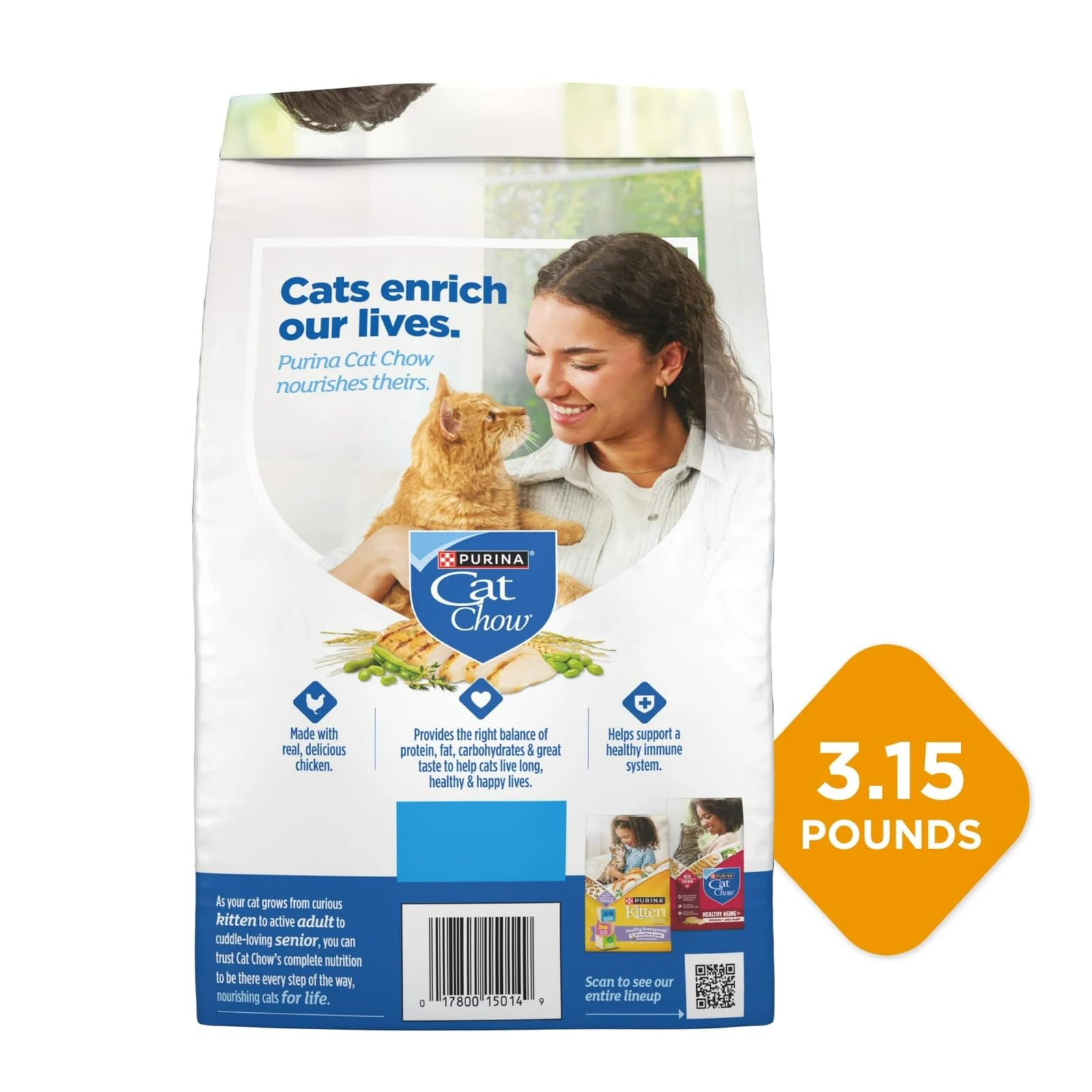 Étagère de rangement avec Purina Cat Chow prête à l'emploi.