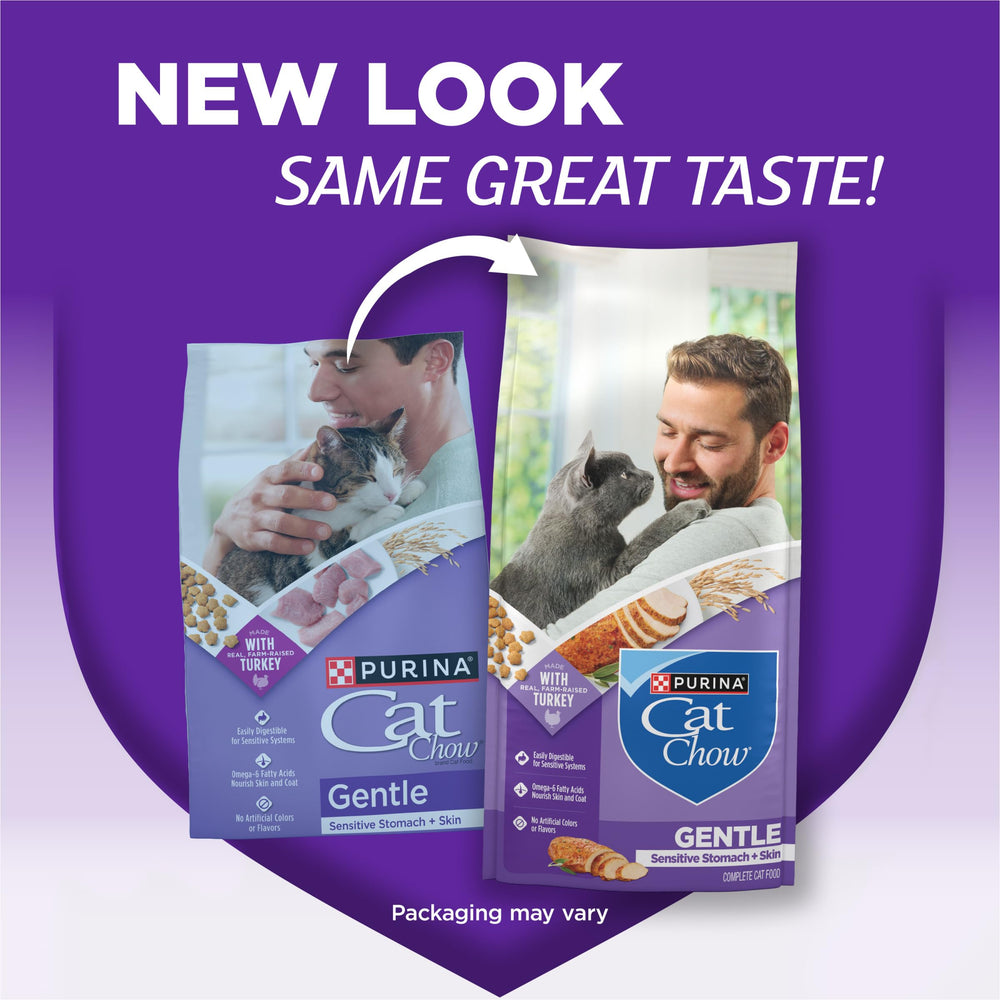 Purina Cat Chow Peau Saine et Poil Brillant nourrit la peau et le pelage.