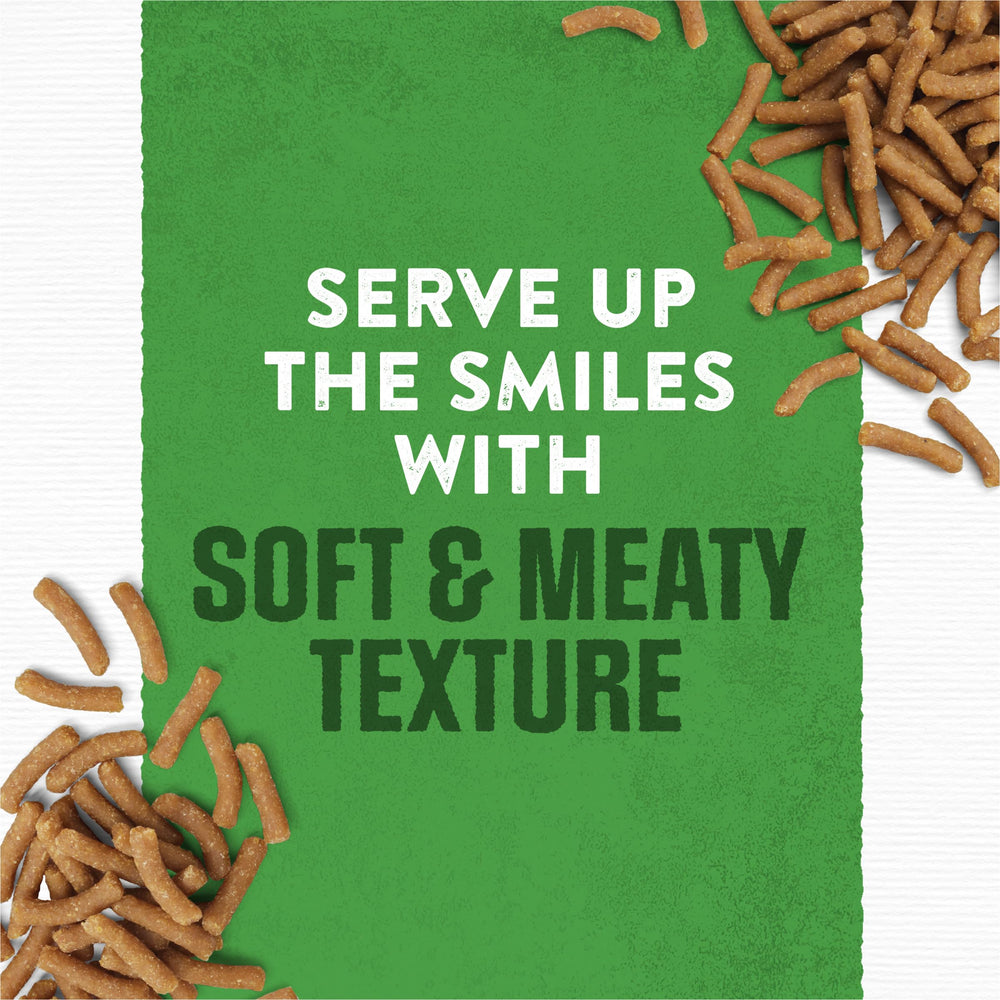 Purina Moist and Meaty montre une texture tendre visible pour chien.