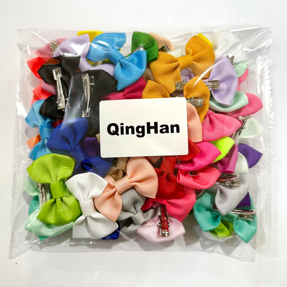 Nœud QingHan blanc à pois noirs, parfait pour événements.