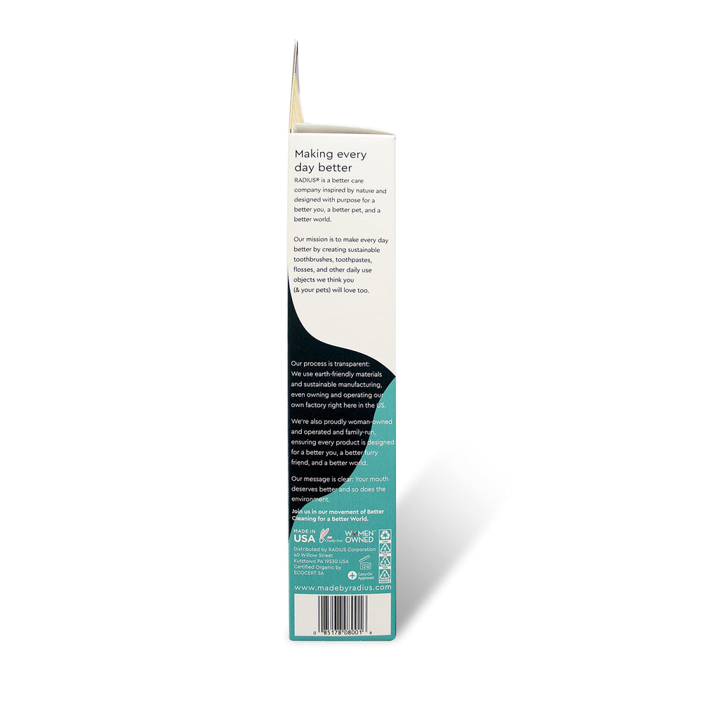 RADIUS brosse dentaire chiot ultra-douce en action sur dents