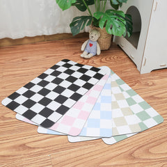 Ralxion tapis damier noir et blanc pour repas d'animaux, élégant et pratique.