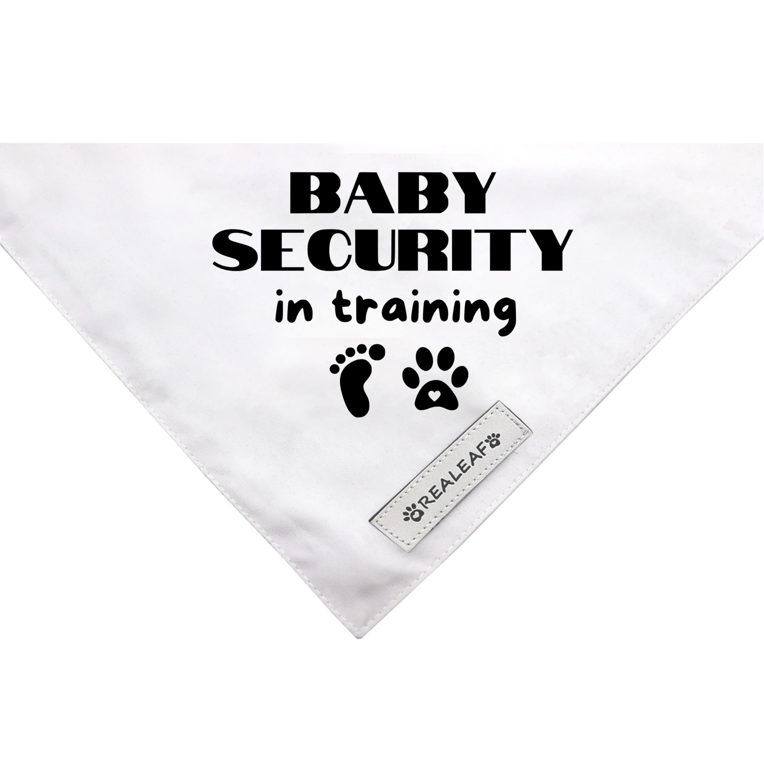 Bandana Realeaf utilisé pour annoncer une grossesse avec style.