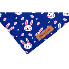 Bandana Realeaf paques triangle réversible, motif œufs, idéal pour photographier.