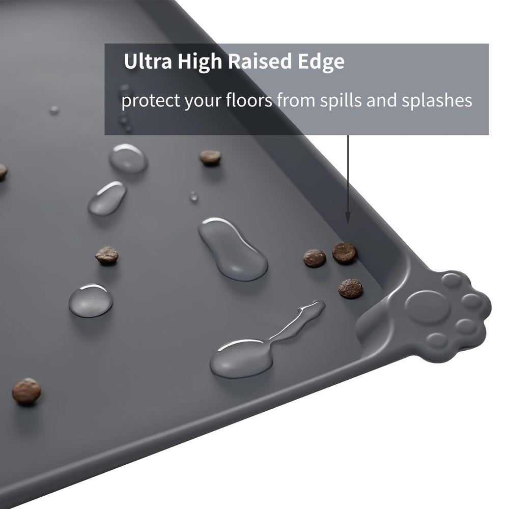 Rebords hauts du tapis Reopet contiennent nourriture et liquides.