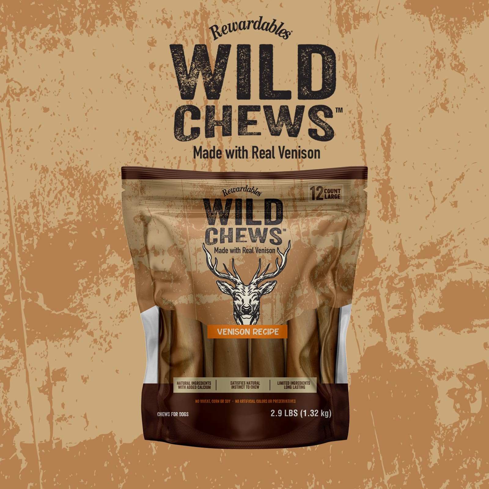 Rewardables Friandises Sauvages Venaison, chien heureux après une bouchée et une récompense pratique.