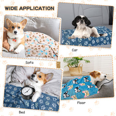 Couverture flanelle Rezutan bleu marine pour chien, parfaite sur le lit.