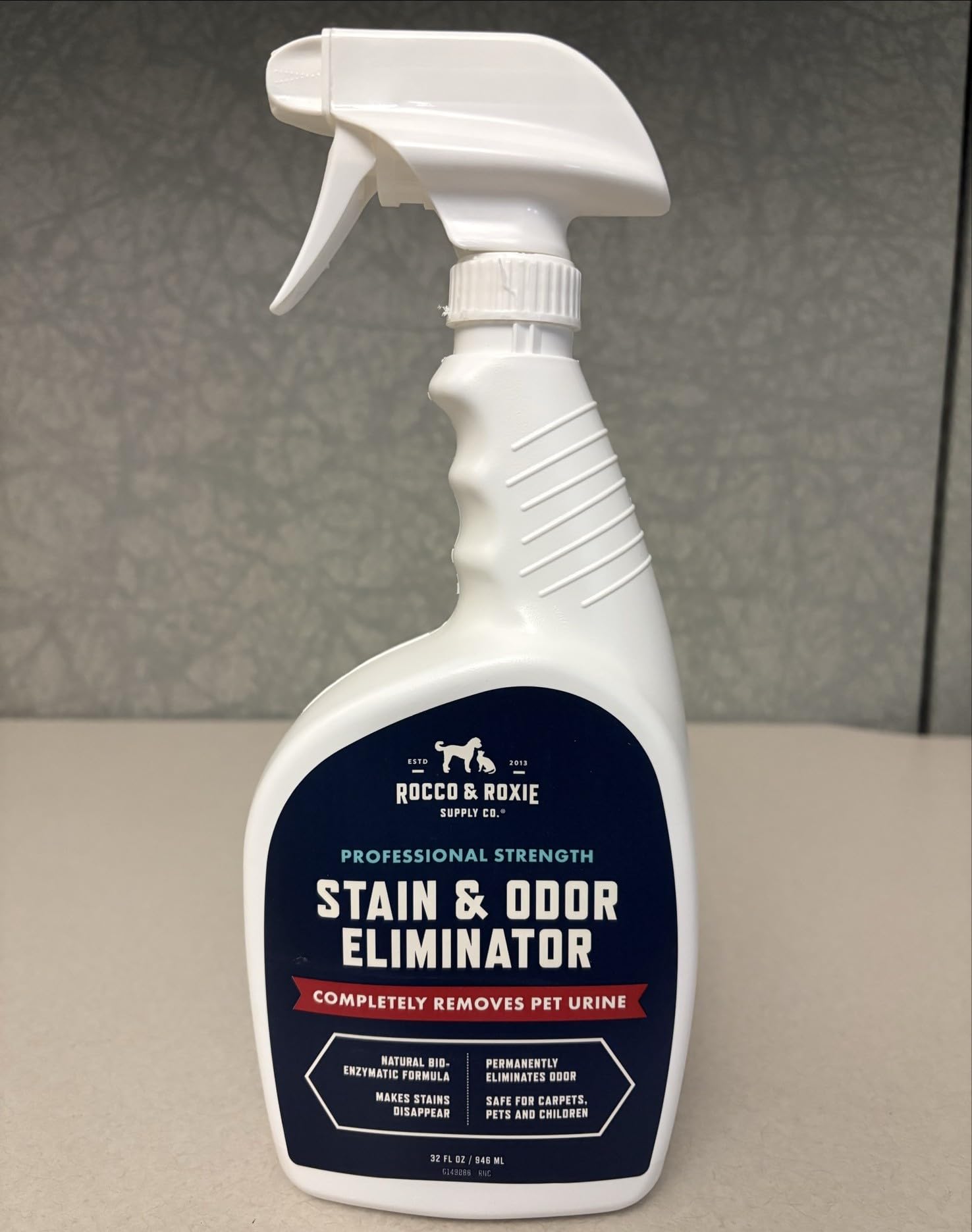 Rocco & Roxie Solution Douce – sans chlore, sûre autour des animaux.
