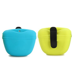 Pochette RoyalCare en silicone pour chien, petit entraînement, pratique et facile d’accès.