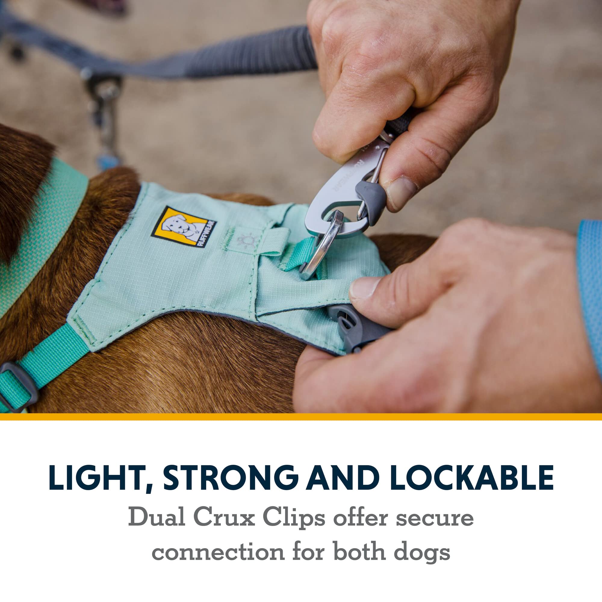 Ruffwear Double Track Coupler design durable et profil bas pour des randonnées quotidiennes.