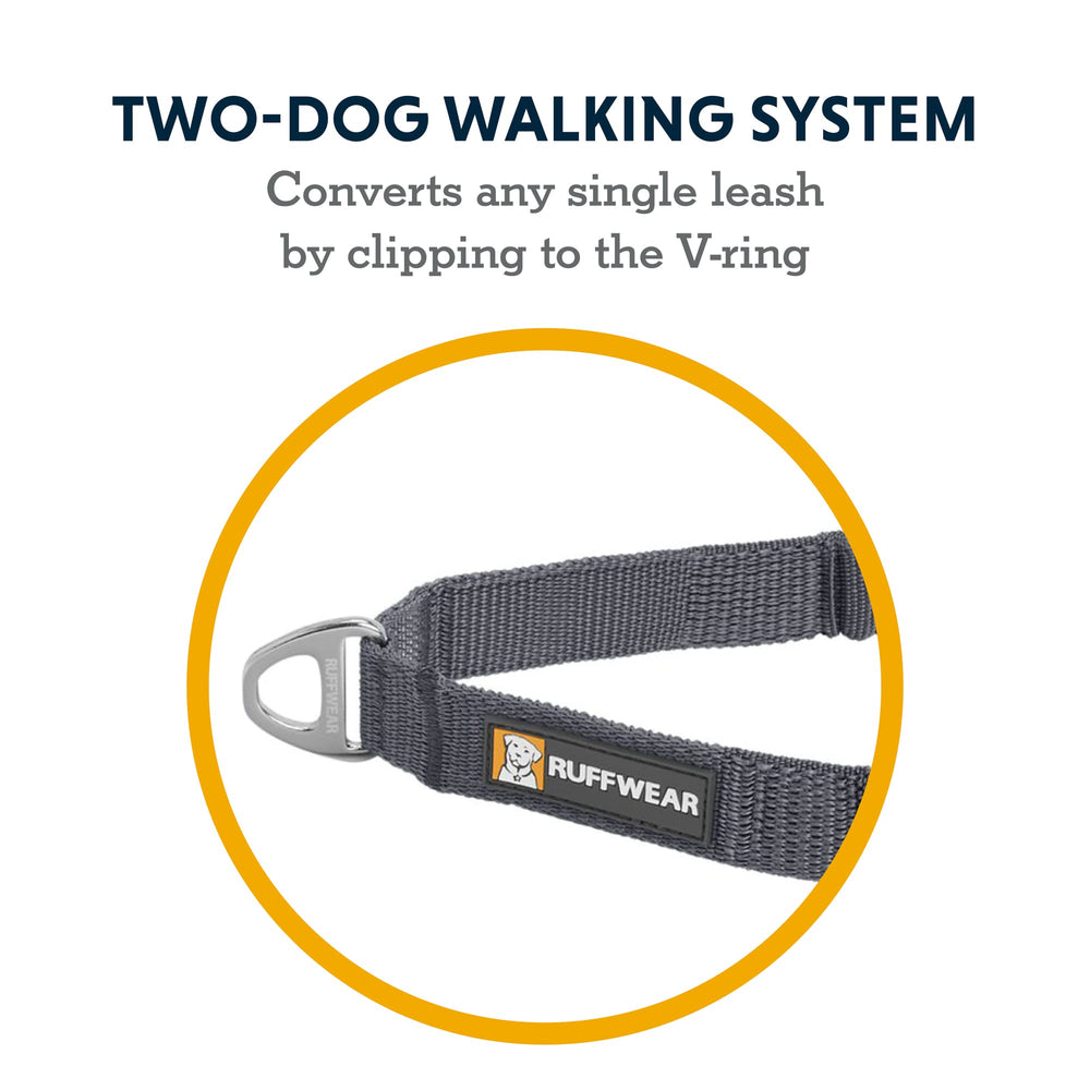 Ruffwear Double Track Coupler avec anneau en V en aluminium pour convertir une laisse simple en double.