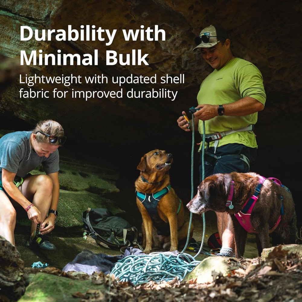 Trois points d'attache avec anneau en dos Ruffwear Flagline pour flexibilité et contrôle.