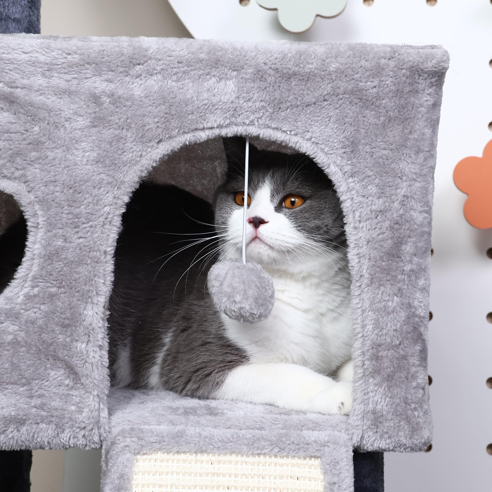 Runske Arbre Chat 41 pouces - base-antidérapante assure stabilité pendant les jeux.