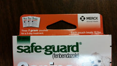 Préparation du vermifuge Safe-Guard à mélanger aux repas quotidiens des chiots.