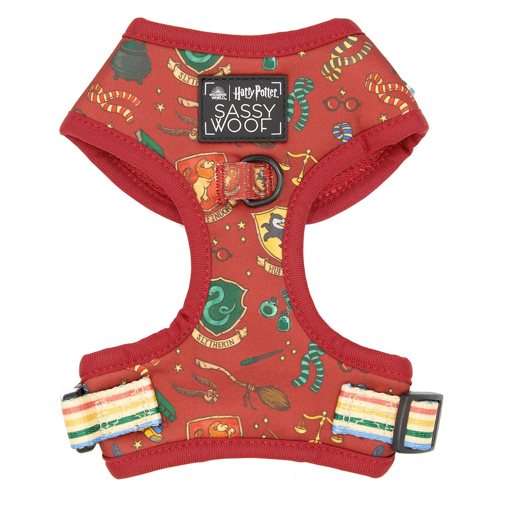Harnais Sassy Woof Harry Potter ajustable pour chien, design licencié, pratique en promenades.