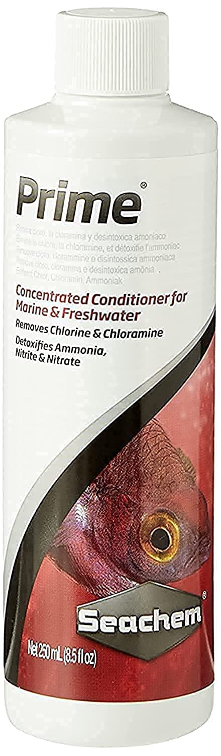 Seachem Prime 250ml, bouteille claire, prête à traiter l'eau neuve pour un environnement sûr.