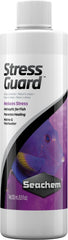 Seachem StressGuard flacon 250 ml protège le slime coat et réduit le stress.