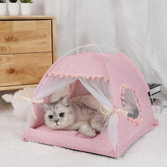 selena tente-lit chat rose fleuri offre un espace douillet.