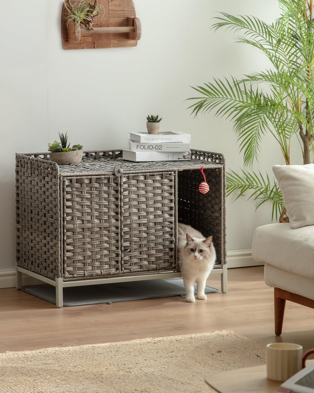 SETVSON boîte-litière rotin gris, porte ouverte révélant l'espace intérieur pratique.