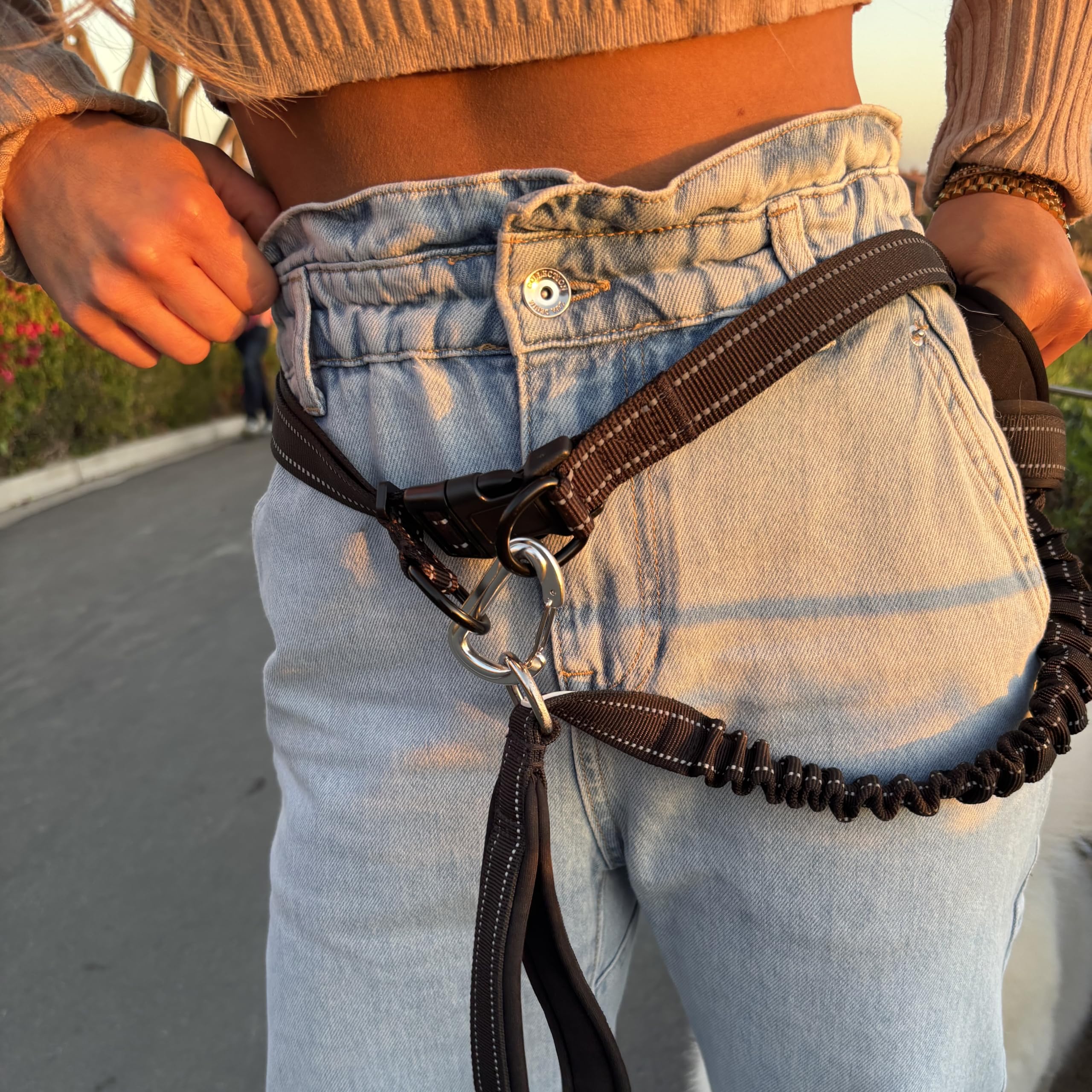 Shed Defender Carabine Attache – fixation sécurisée sur toutes les laisses.