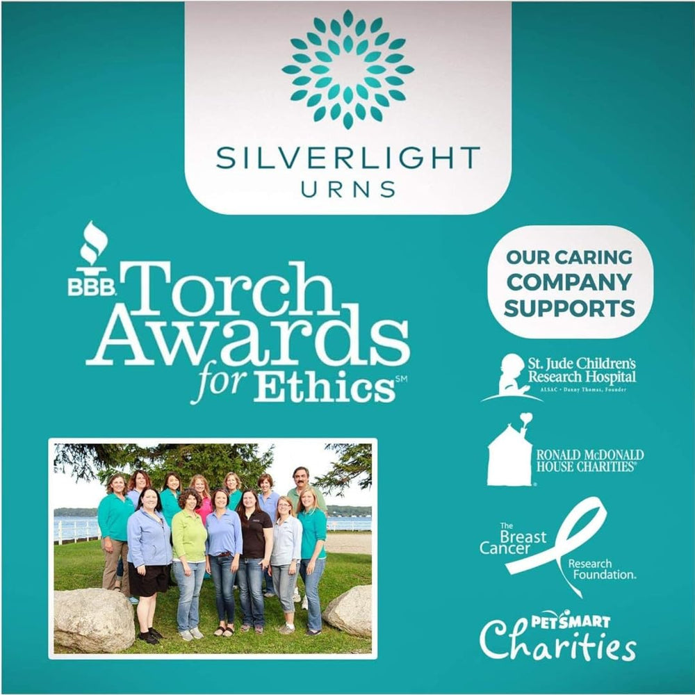 Silverlight Urns couvercle à filetage sécurisé préserve les cendres.