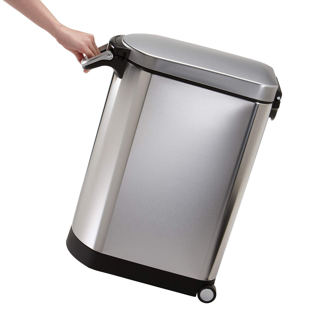 Finition résistante aux traces, aspect inox brillant