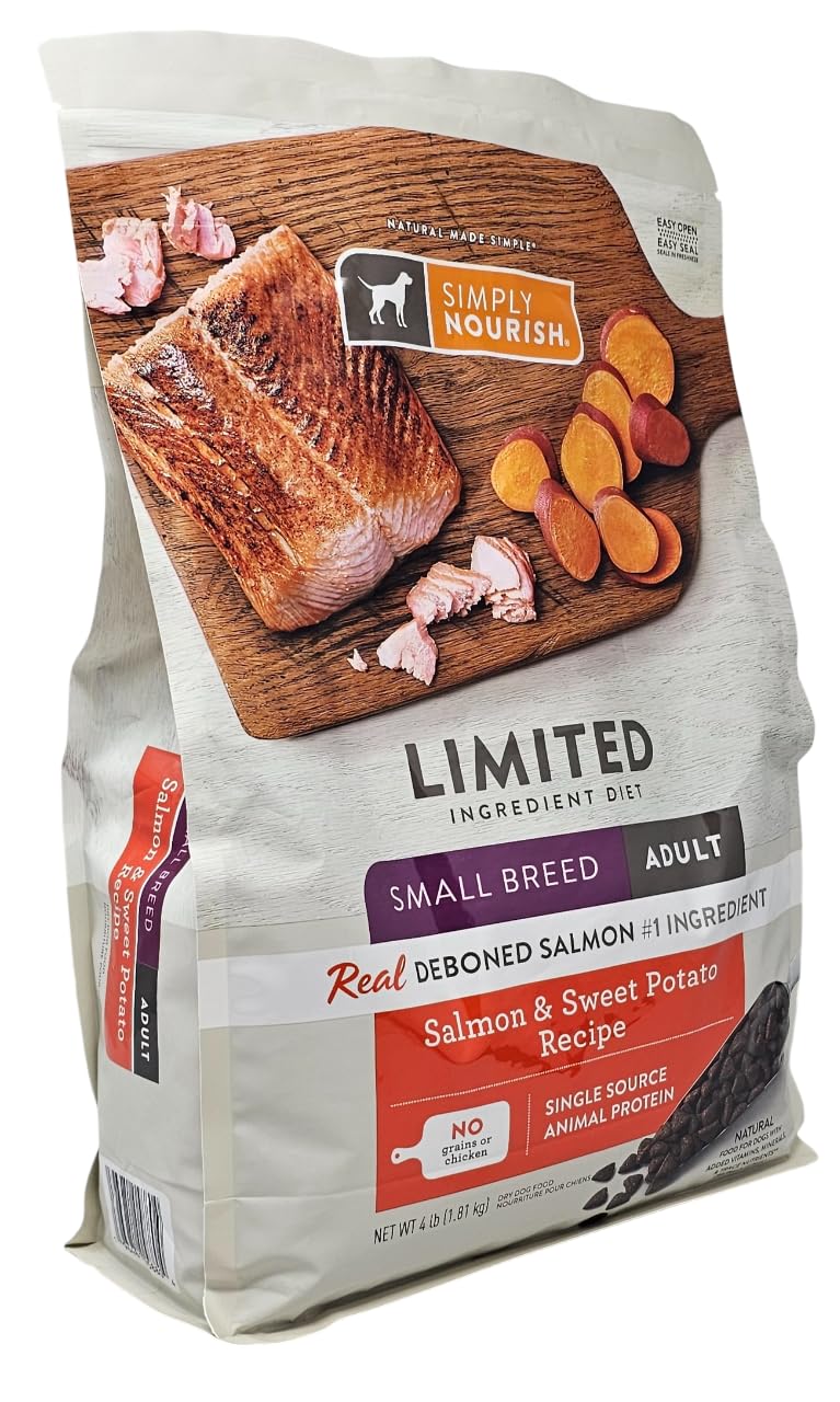 SIMPLY NOURISH croquettes saumon et patate douce, gros plan, taille adaptée petits chiens