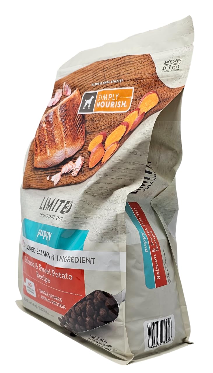 Sachet refermable SIMPLY NOURISH pour chiots, pratique et propre.