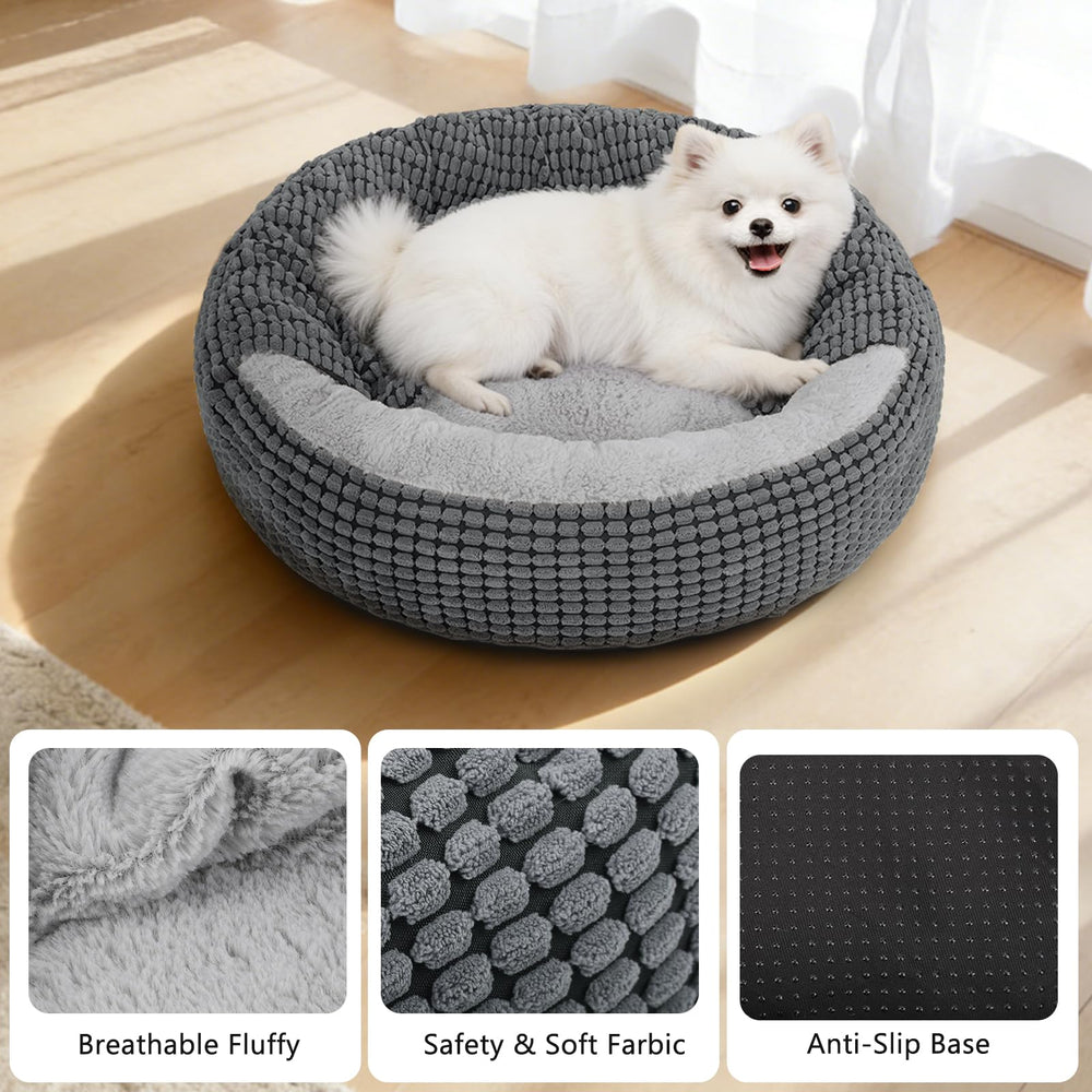 Revêtement peluche gris doux de SIWA MARY pour une douceur au toucher.