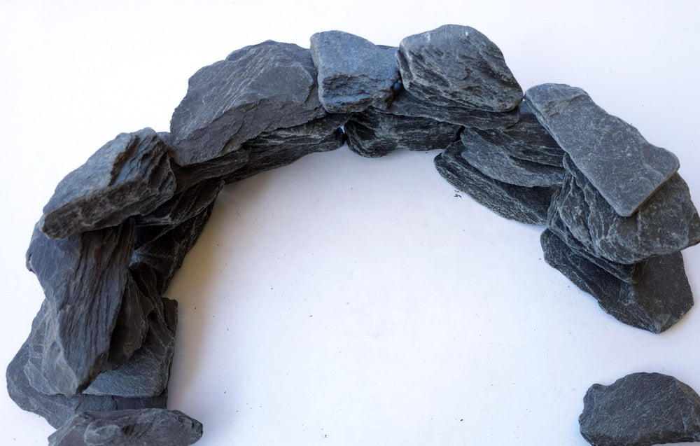 Small World Slate & Stone : jardin miniature avec ardoise naturelle pour chemins.