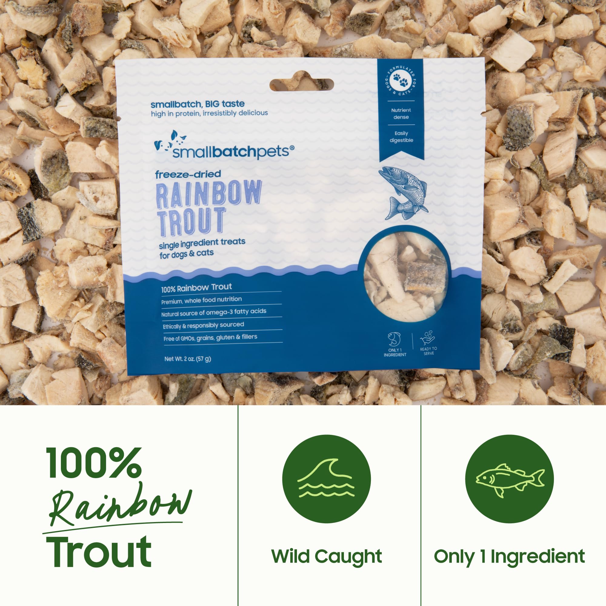 Smallbatch truite arc-en-ciel lyophilisée, gros plan sur texture croustillante appétissante