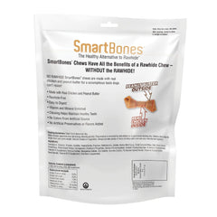 SmartBones chien-en-action-mange : plaisir sans cuir et friandise satisfaisante.