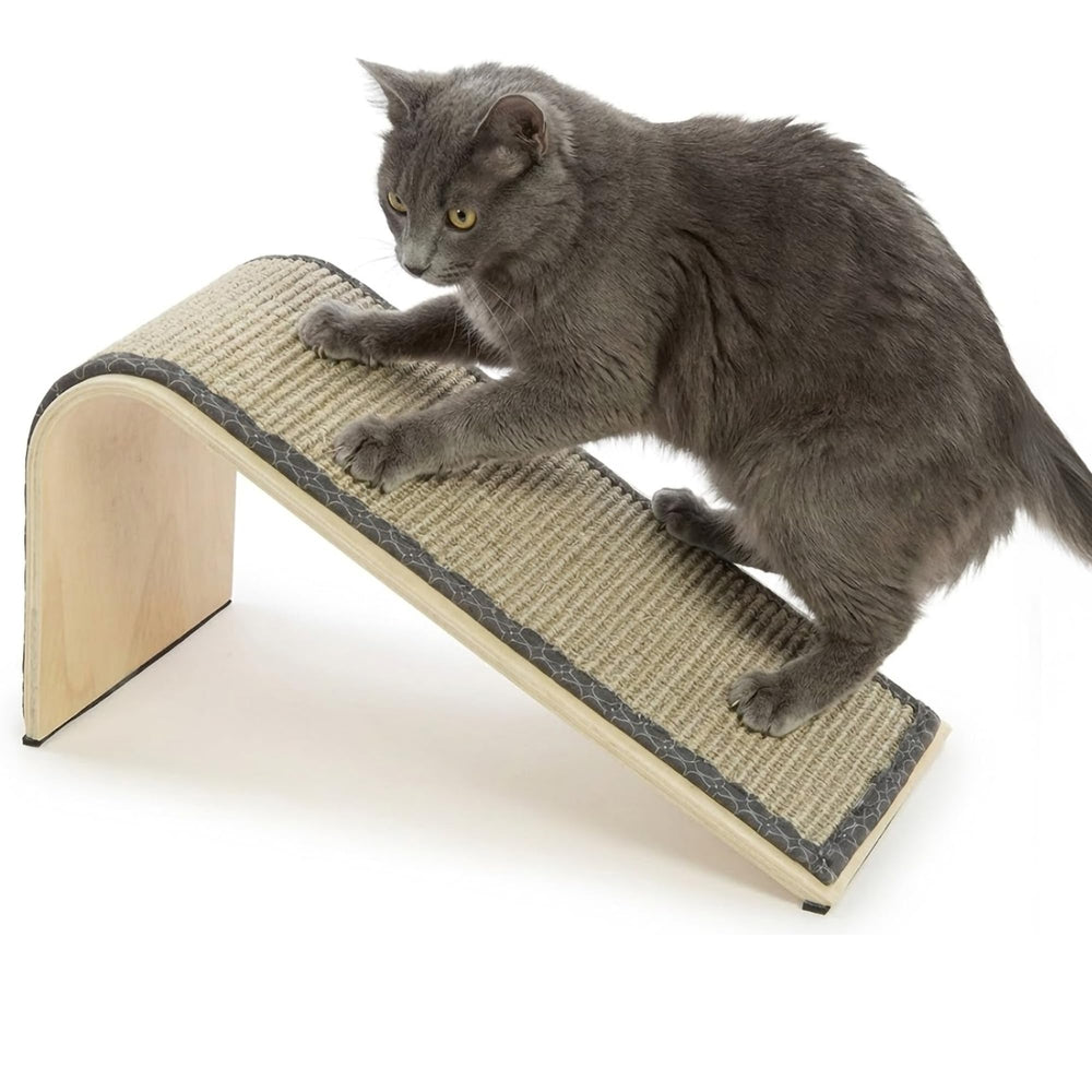 Rampe SmartyKat en sisal angle — surface naturelle pour griffer et étirer le corps.
