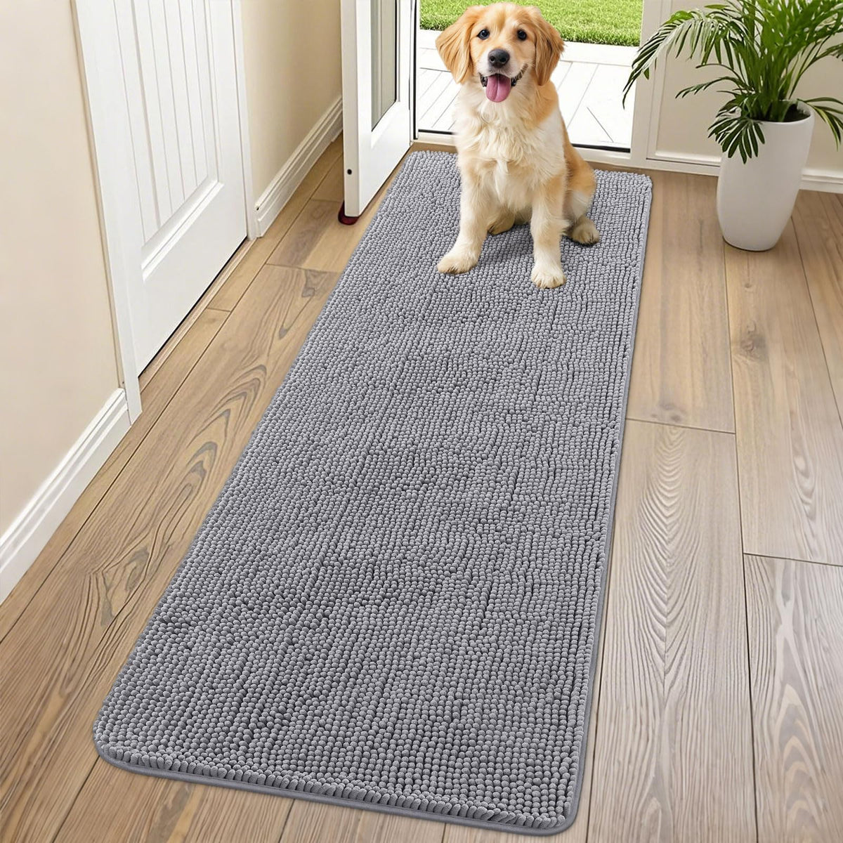 Tapis Smiry en chenille gris, douceur idéale pour l'entrée