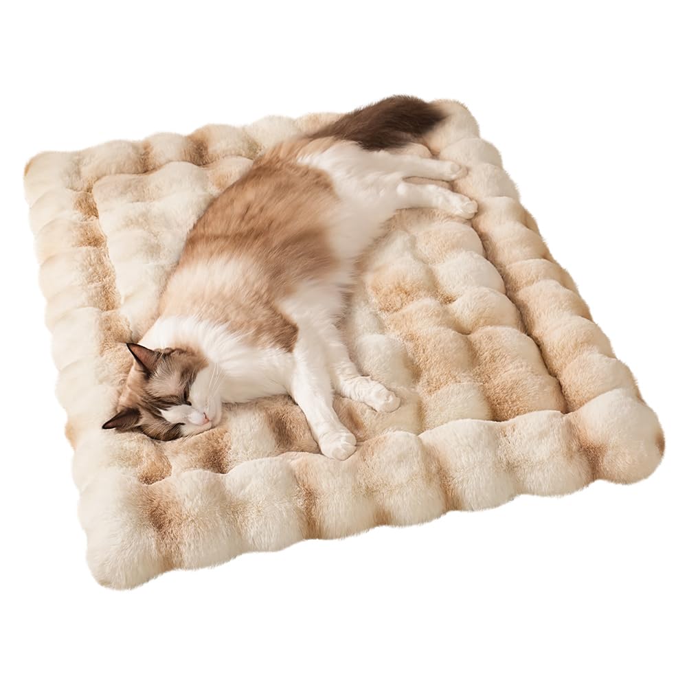 Tapis SOMAHE pour chat en peluche camel, offre un confort apaisant pour les siestes.